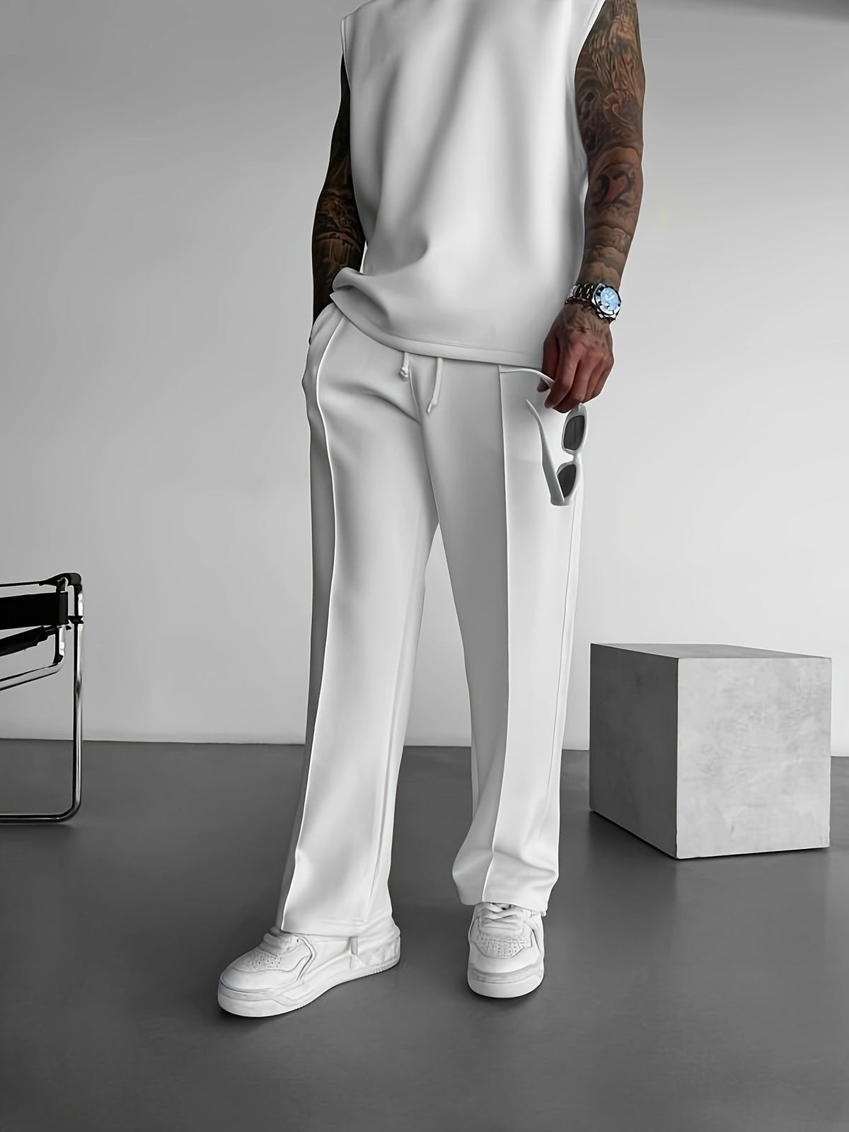 Ellison Pleated Trouser