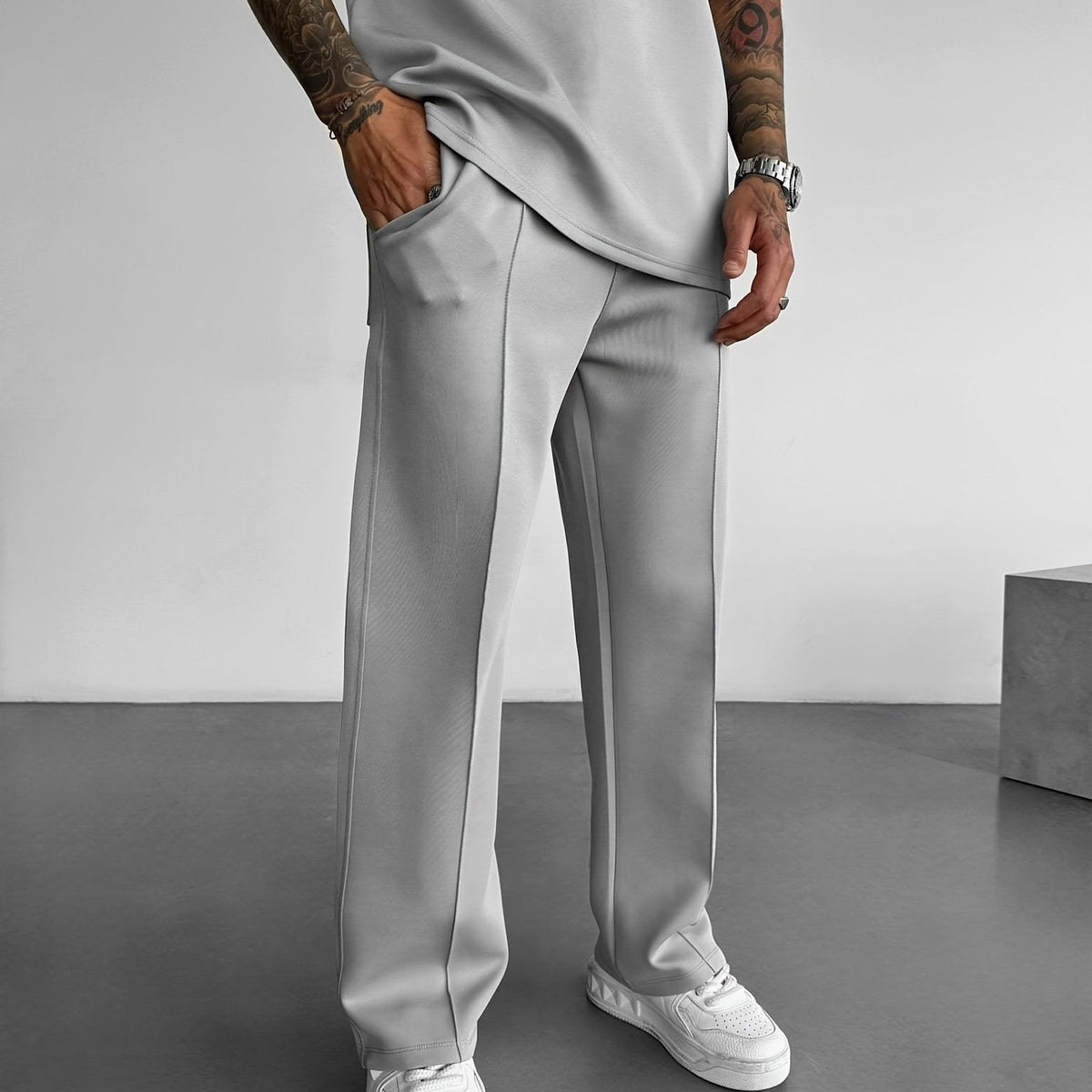Ellison Pleated Trouser